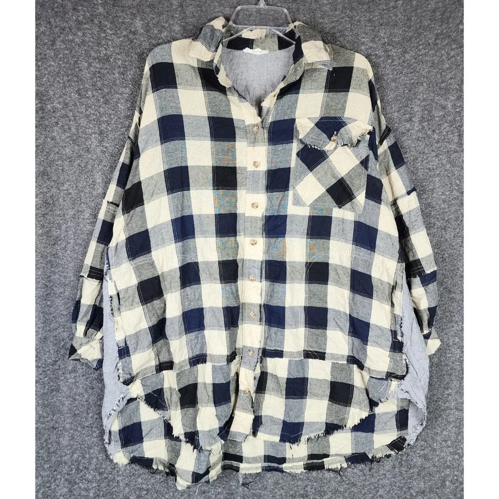Easel Shirt Womens S ED14143 Navy Blue Cream Plaid Raw Hem Button Down EUC